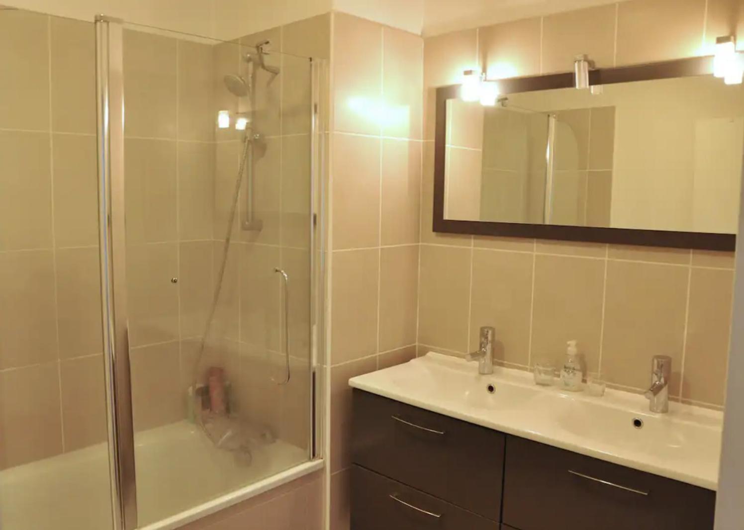 Le Vendome - Shared Appartment Lyon Bagian luar foto